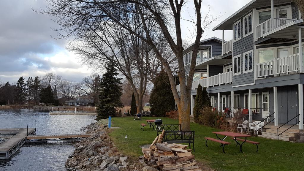 Snug Harbor Inn 斯特金贝 外观 照片