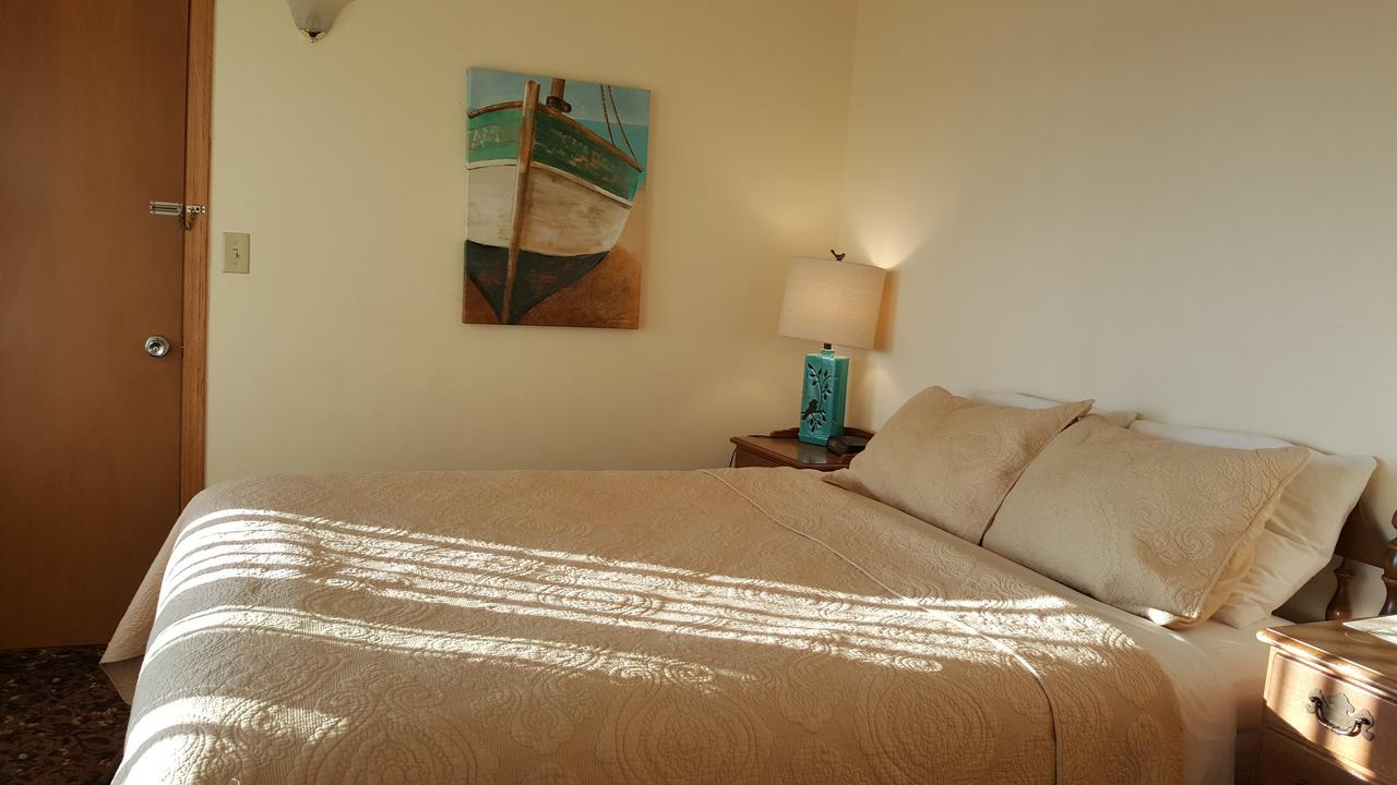 Snug Harbor Inn 斯特金贝 外观 照片
