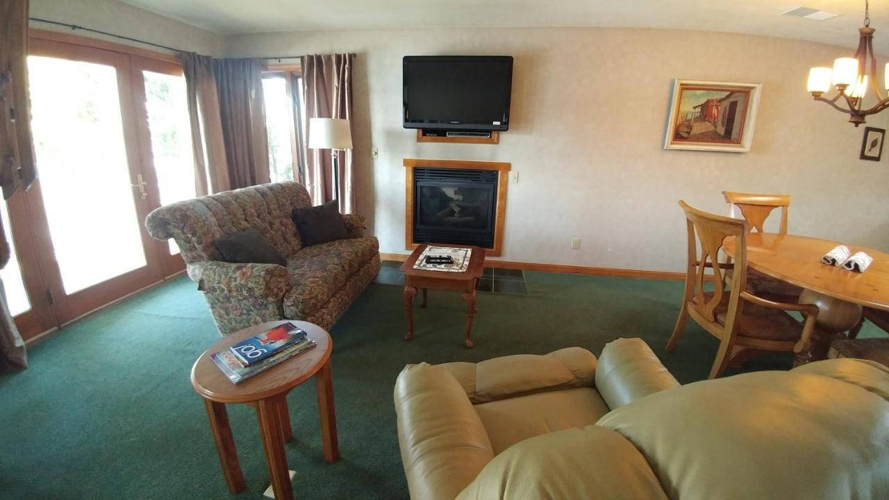 Snug Harbor Inn 斯特金贝 外观 照片
